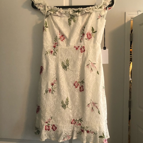 Bride to be attire! - Picture 7 of 8